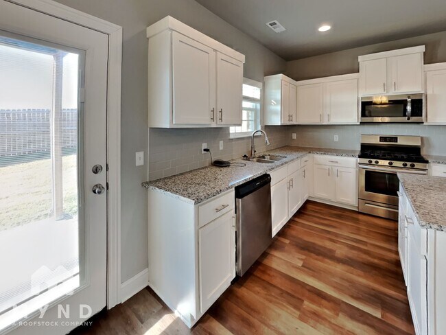 Foto del edificio - 5903 SW Gentle Winds Ave