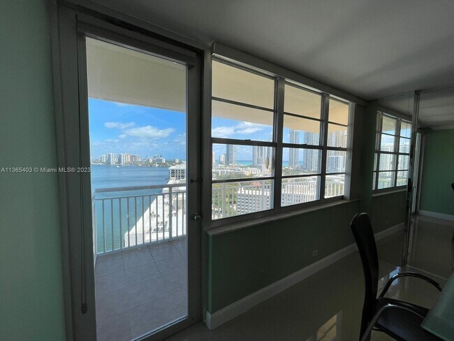 Foto del edificio - 251 174th St