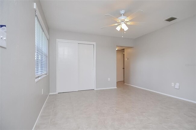 Building Photo - 2026 Sandrala Dr