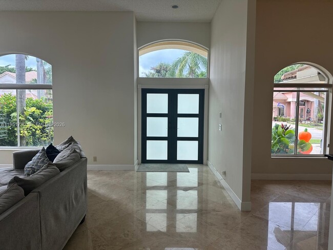 Building Photo - 19922 Dinner Key Dr