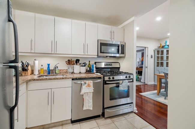 Foto del edificio - 225 S 18th St