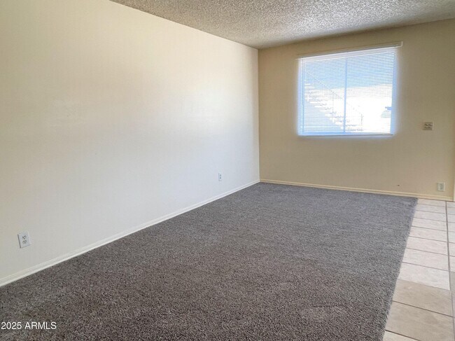 Foto del edificio - 4718 E Portland St