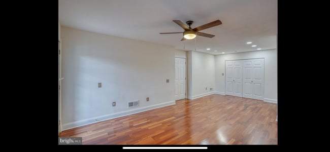 Sala de estar - 405 Waters Edge Dr