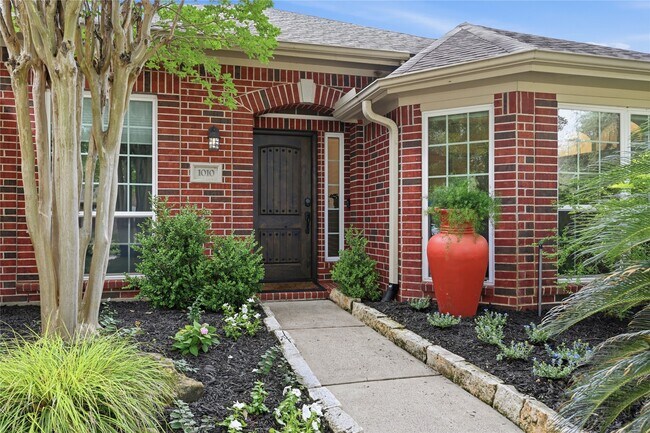 Foto del edificio - 1010 Bringewood Chase Dr