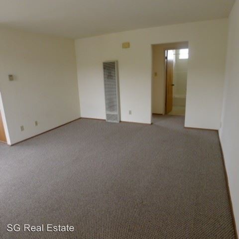 Building Photo - 848 San Carlos Ave