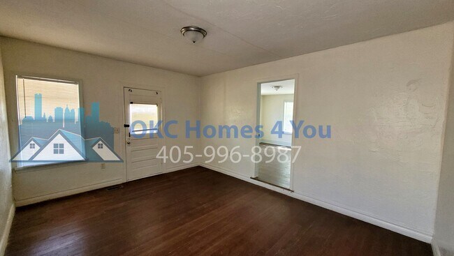 Photo - Walk to UCO House