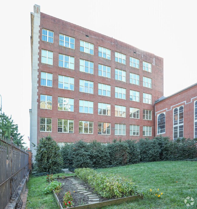 320 Walnut Apartments in Philadelphia, PA