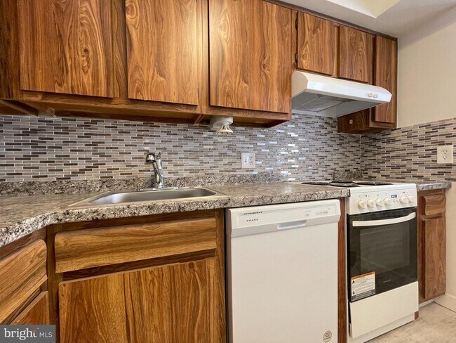 Foto del edificio - 2921 N Leisure World Blvd