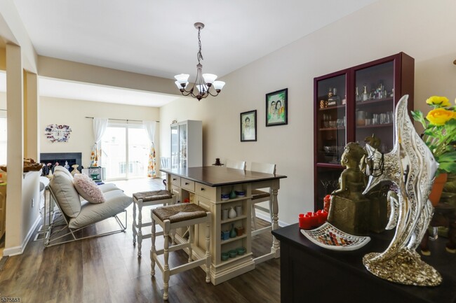 Foto del edificio - 376 Summerhill Dr