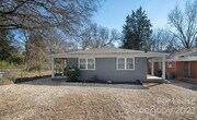 Primary Photo - 2501 Eastway Dr