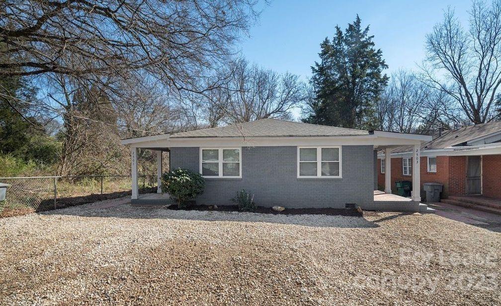 Primary Photo - 2501 Eastway Dr