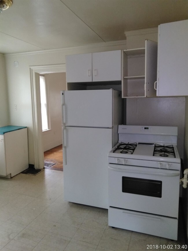 Foto del edificio - 227-29-229 Lakeview Ave