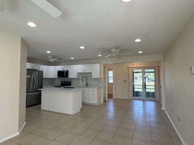 Building Photo - "Updated 3-Bed, 2-Bath home near Highland ...