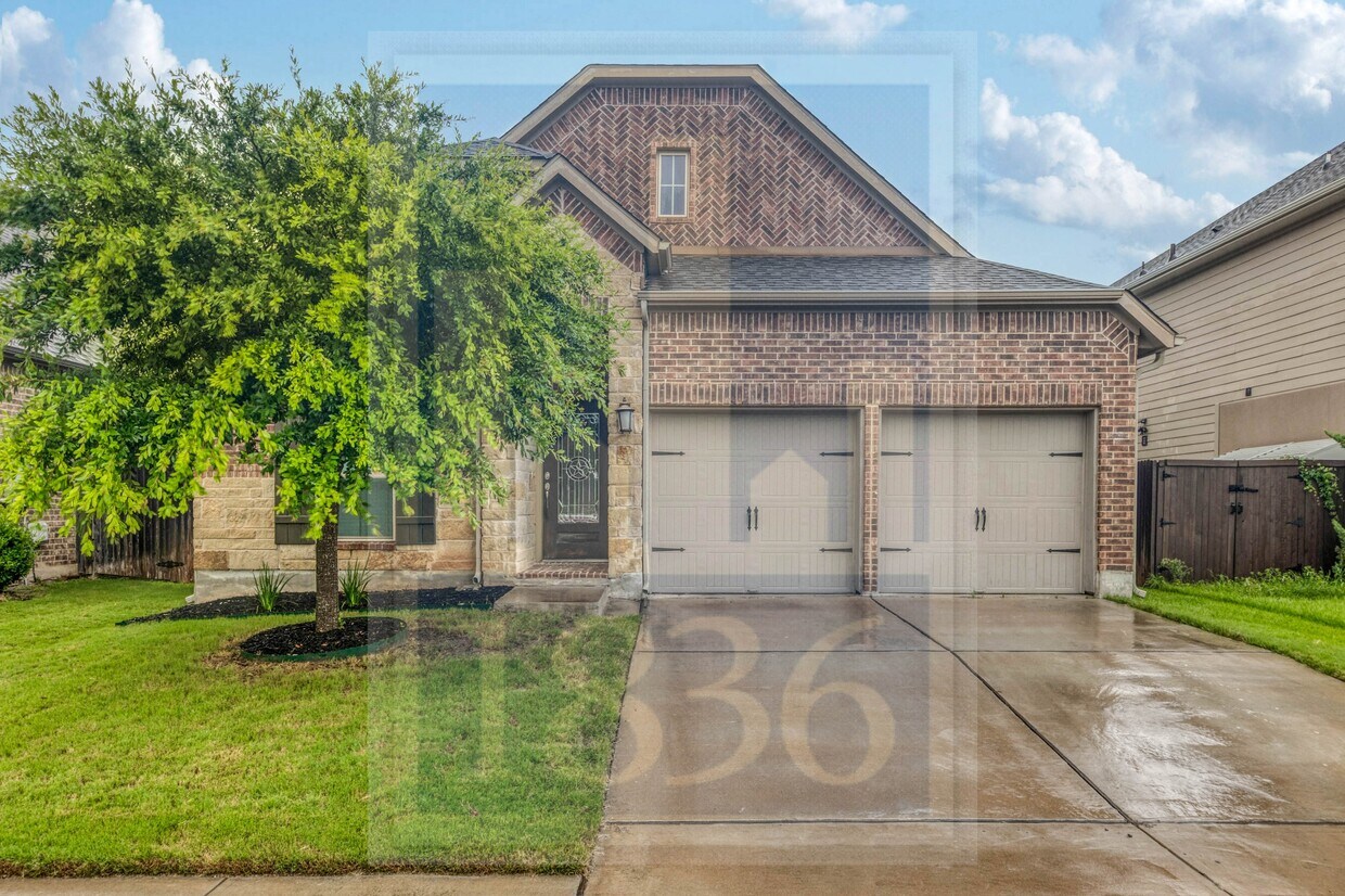 Foto principal - 308 Lacey Oak Lp