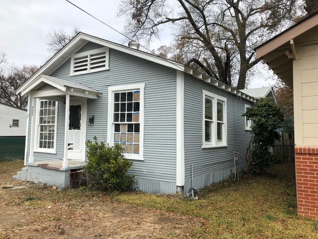 Building Photo - 2906 Regent St