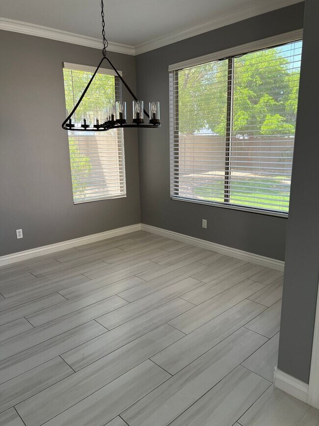 Foto del edificio - 3 Bedroom Single Family Home in Phoenix