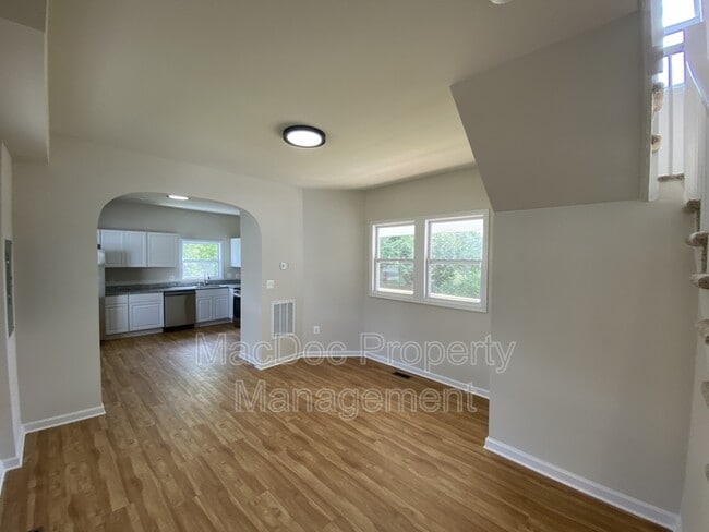 Foto del edificio - 1424 William St