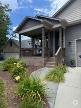 Building Photo - 668 13th Ave Pl NW