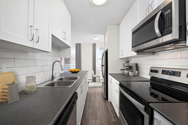 Photo du bâtiment - 1475 Birchmount Rd