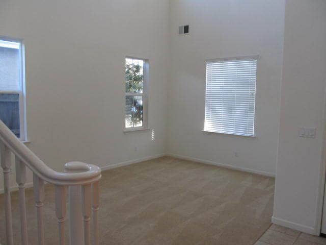 Building Photo - Large two story home in Sylvan School Dist...