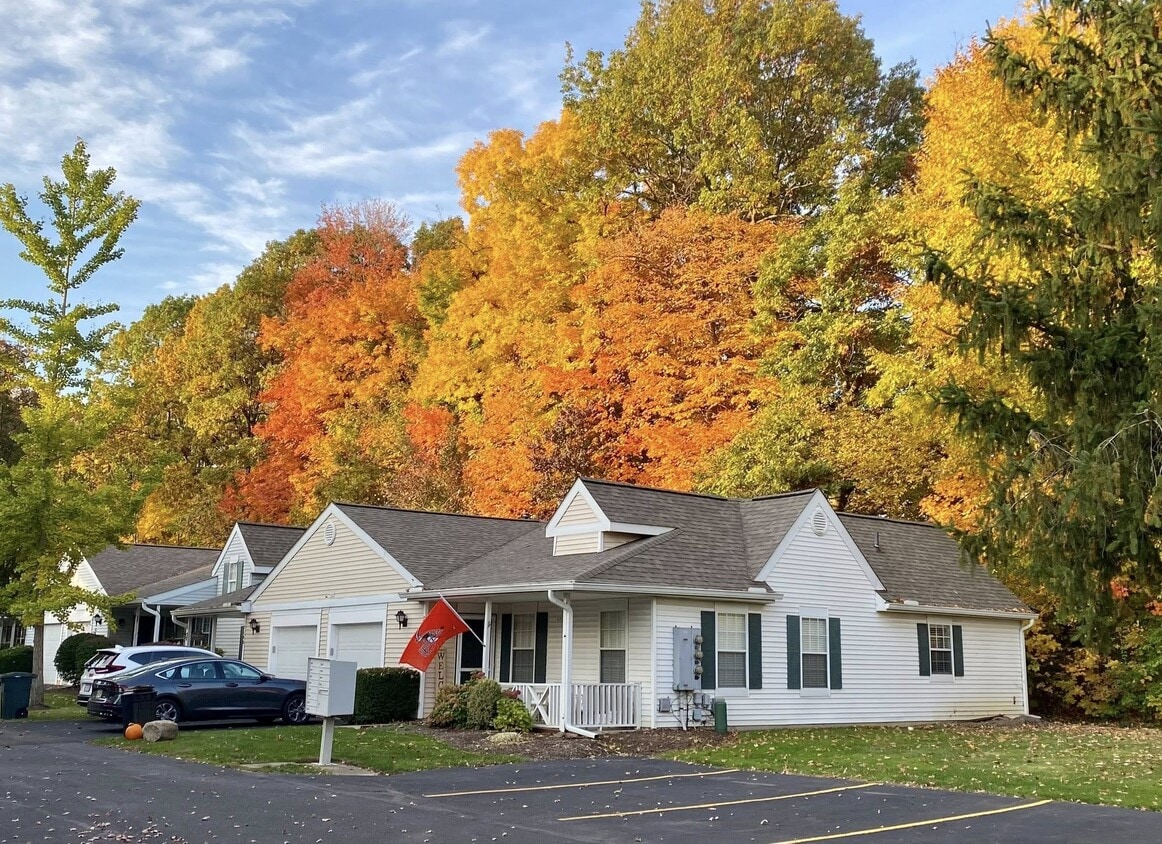 Primary Photo - Concord Place Apartments