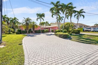 Building Photo - 517 SE 43rd St