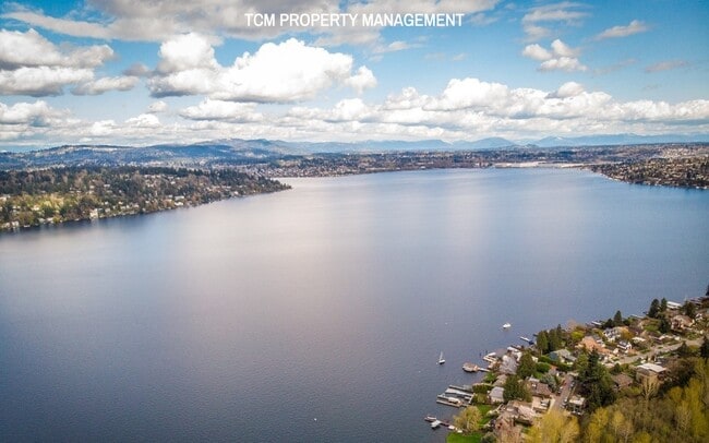 Building Photo - 7938 Seward Park Ave S