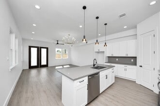 Building Photo - 4133 E Toliver St