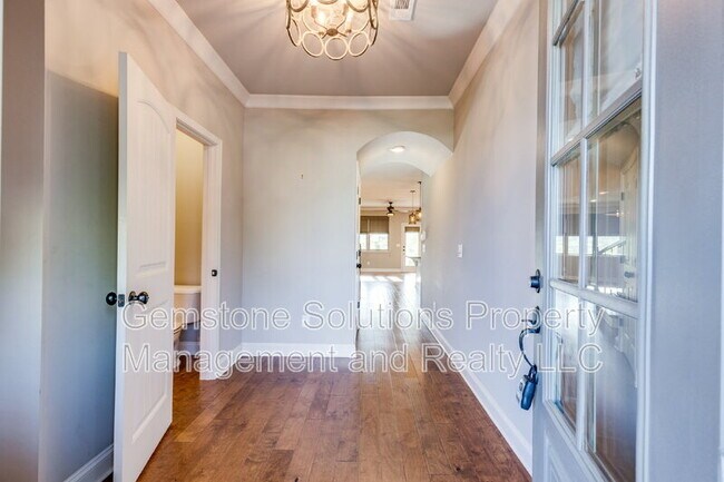 Foto del edificio - 1664 Hampshire Pl