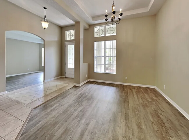 Building Photo - 2306 Fountain Grass Dr