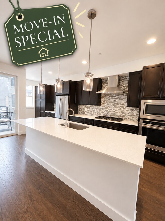 Building Photo - 514 Promenade Dr