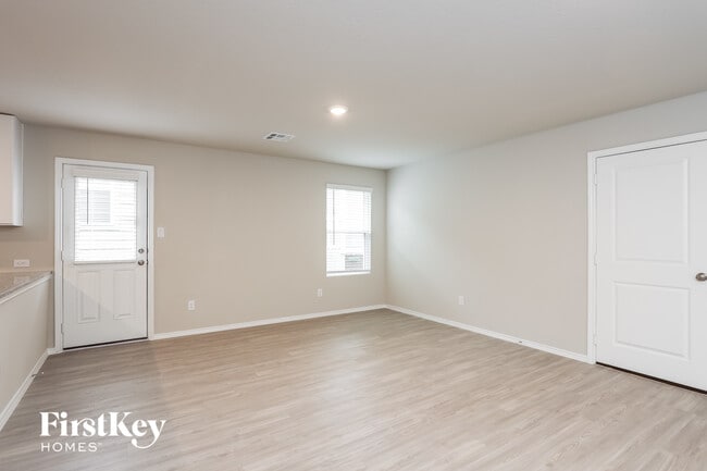 Building Photo - 6432 Cotton Ridge