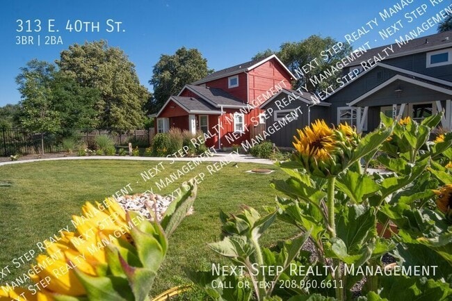 Building Photo - 313 E 40th St