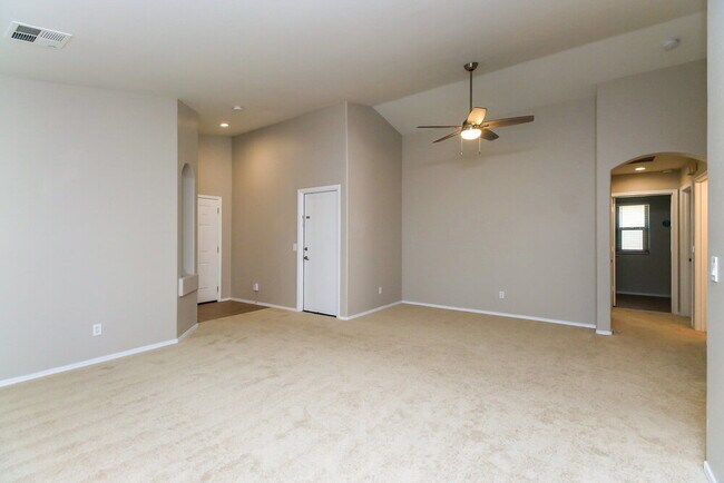 Foto del edificio - 3214 W Five Mile Peak Dr