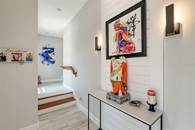 Foto del edificio - Beautiful Annual furnished 3 bed/3 bath ho...