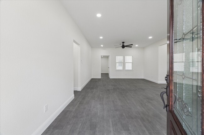 Foto del edificio - 30731 Martens Rd