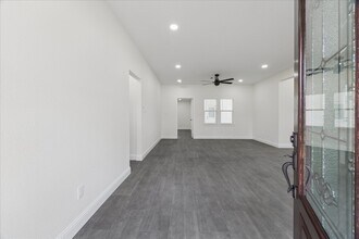 Building Photo - 30731 Martens Rd