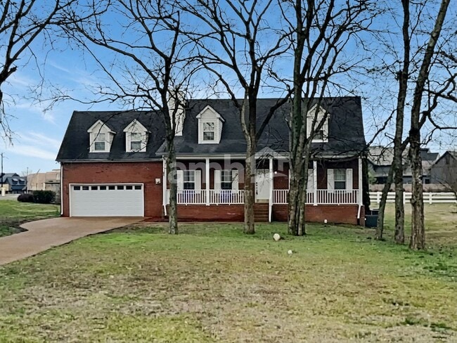 Building Photo - 2702 Camden Ct