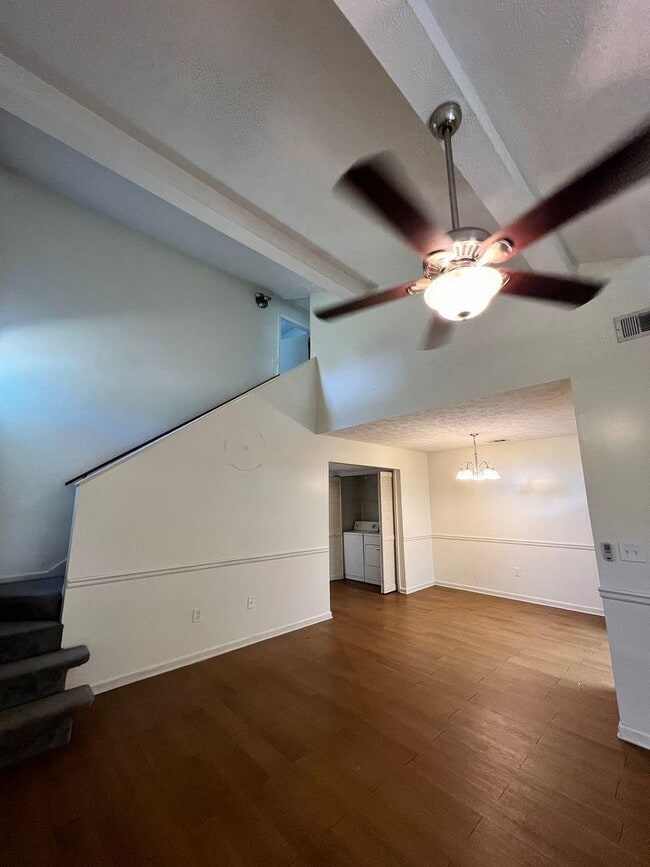 Photo - 30 Lee Rd 483 Apartment