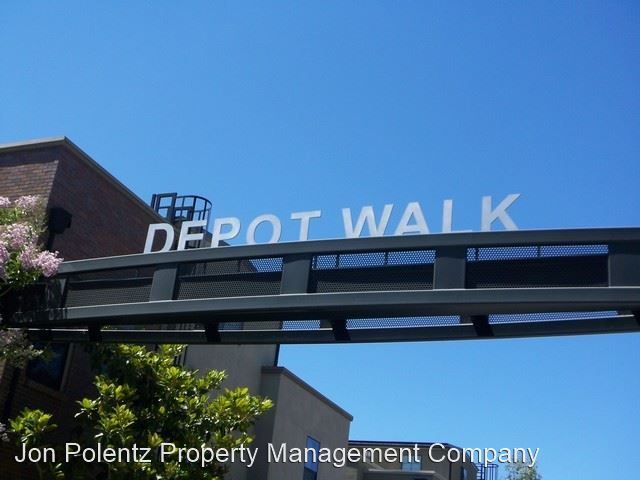 Foto del edificio - 3 br, 2.5 bath Apartment - 555 W. Maple Ave.