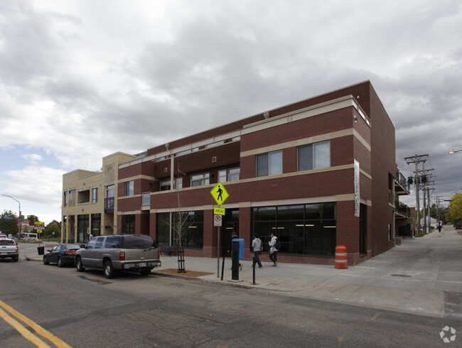 Foto del edificio - Lofts on College