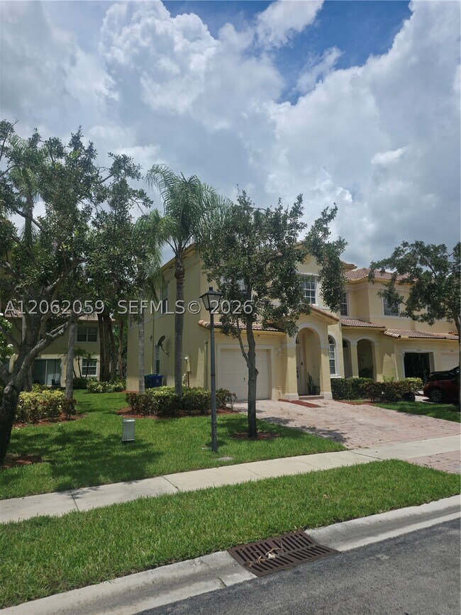 Building Photo - 2584 SW 84th Terrace