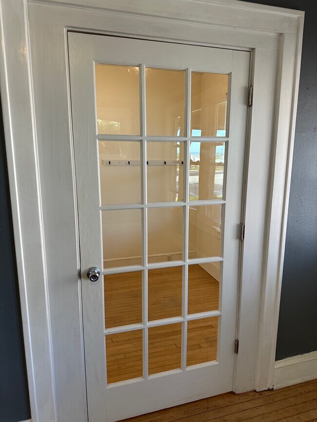 Oficina o estudio - 701 Clara Ave