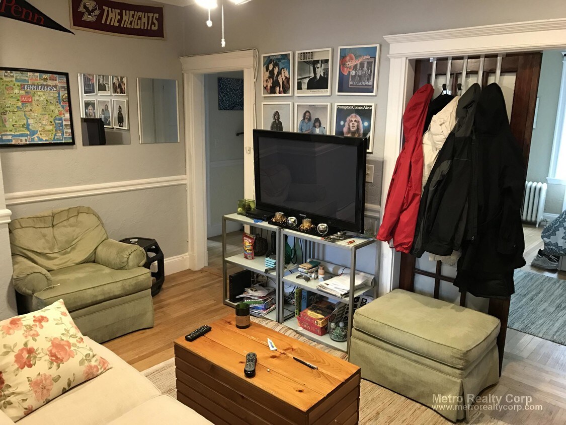 10 Greenway Ct, Brookline, MA 02446 Condo for Rent in Brookline, MA