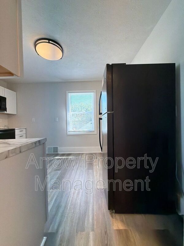 Building Photo - 926 A St