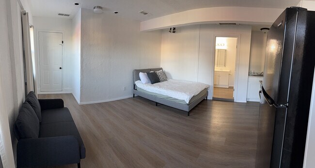 Foto del edificio - 207 Arnett Dr