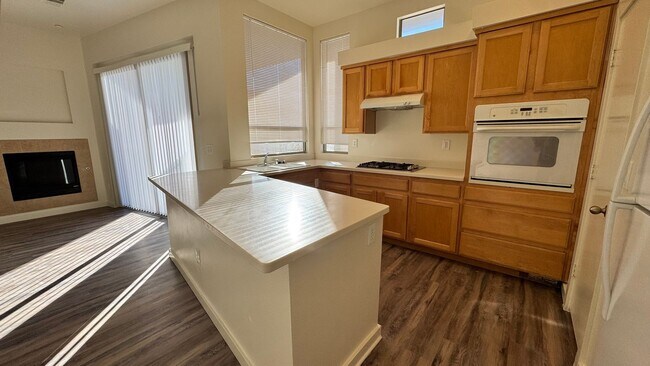 Foto del edificio - Clean & Comfortable Home in North Las Vegas