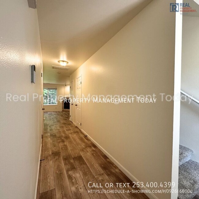 Foto del edificio - 7201 194th Ave E