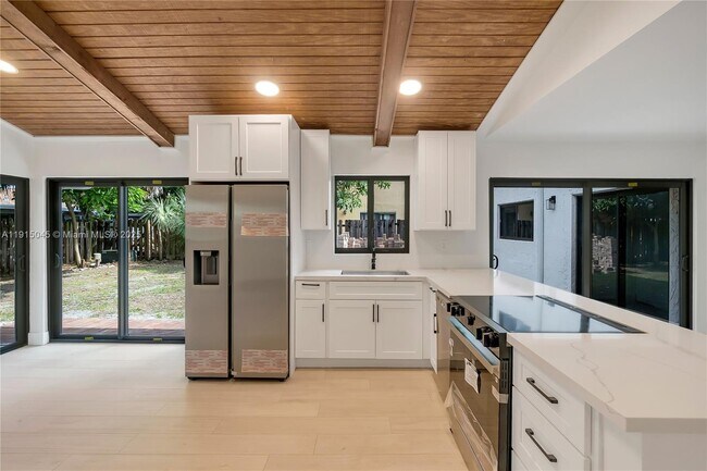 Foto del edificio - 7151 NW 45th Ct