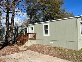 Building Photo - 107 Toledo St